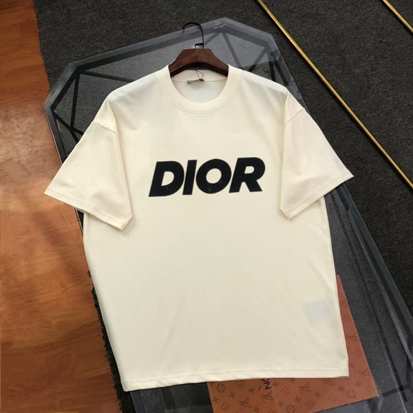 ブランドTシャツ正面デザイン